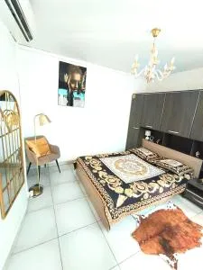 Dolce Pace Kreyol - 卡宴