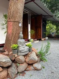 Camaraderie Cafe, Restaurant and Homestay - 黎明之村