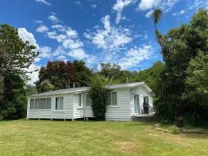 The Salty Bishop - Anatori