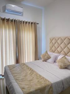 Luxury Golf Apartment