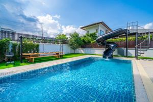 Moon Shade Pool Villa Pattaya