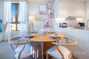 LUX The La Mer Infinity View - Luxury Boho Suite 1