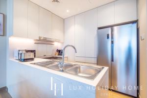 LUX The La Mer Infinity View - Luxury Boho Suite 1