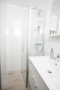 Apartments & Room Kartolina