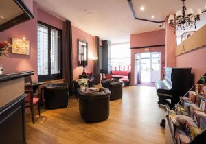 Hotels Hotel Roses : photos des chambres