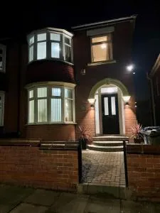 Comfortable Ensuite Rooms and Ample Street Parking - Warmsworth