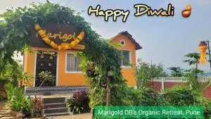 Marigold DBs Organic Retreat with Bamboo Hut - Karandi Khurd