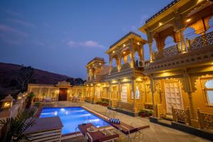 ELIVAAS Amber Royale 3 BHK with Pvt Pool & Terrace
