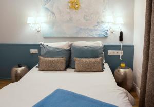 Hotels Hotel Roses : photos des chambres