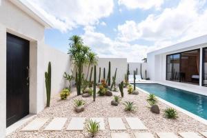 A Modern Moroccan Elegance, Private 3-Bedroom Canggu Villa