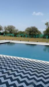 Kesar Farm House on the Lake