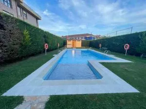 Apartamento con piscina en Saron - Lloreda