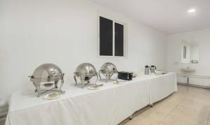 Treebo Royal Plaza, 700 Mts From Promenade Beach