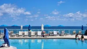 Stunning Beachfront condo in sunny Sunny Isles Beach with AC, fitness room, WiFi - Sunny Isles Beach