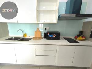 8Scape Pool View Family Suites Netflix By STAY