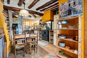 Ca La Germandat Paüls