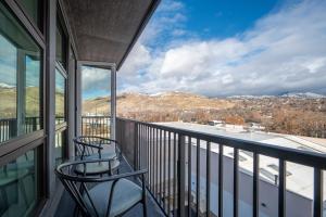 Top floor - VIEWS and Best Amenities