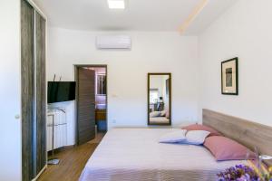 Elvira - Apartment Ulika - MPolo