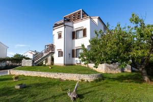 Elvira - Apartment Smokva - MPolo