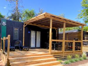 Campings Domaine Residentiel de Plein Air Les Dunes : Premium Homeflower with Air Conditioning (6 Adults)