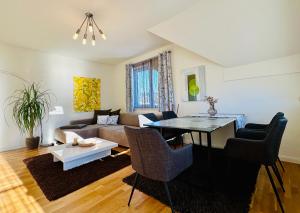 Superior-Apartment mit Pool und Seezugang