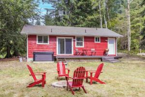 Perch - Red Cabin On The Lake