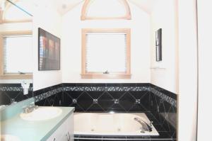 M906- Castle De La Mar