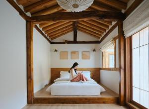 StayMoire Entire Hanok - Central of Seoul