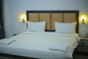 Acqua Manor Home Stay
