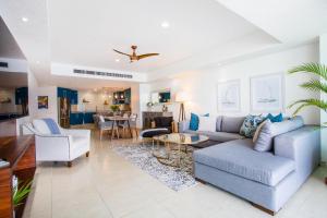 OgoVallarta, 2 BR Beachfront with Double Balcony, Office, BBQ