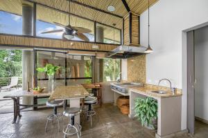 Villa La Loma, Oceanview, Private Pool and AC!