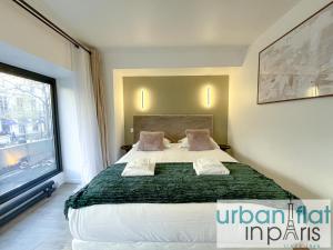 Urban Flat 194 - Spacious 3 Bedroom Montmartre