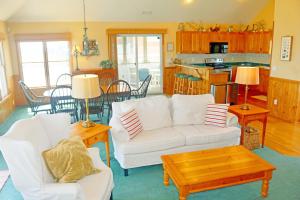 WH852- Mellow Yellow