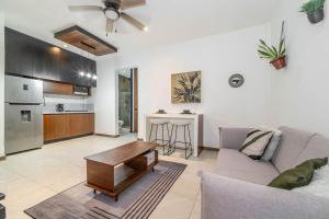 1 BR Oasis with Incredible Rooftop Pool and Views