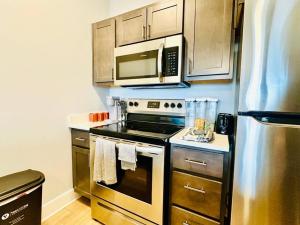 Scenic Downtown Loft with Pool