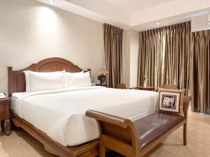 Kokhaburi Hotel
