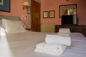 Executive Double or Twin Room With Terrace room in Antica Dimora Firenze