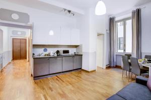 Colosseo Families and Groups 2BDR Home and More