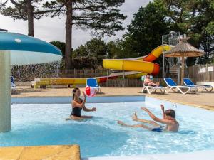 Campings Domaine Residentiel de Plein Air Le Port de la Chaine : photos des chambres