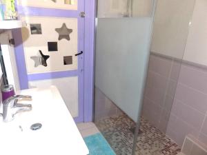 Villas Royan - MAISON RUSTIQUE avec jardin clos - proche COMMERCES et PLAGES : photos des chambres