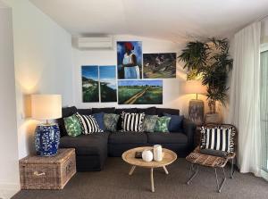 Vilamouratenis White by SAPvillas