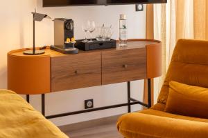 Hotels Hotel 56 - Bordeaux Centre Gare Saint Jean : Chambre Classique Garonne avec Balcon