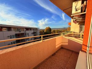 Apartment - Sleeps 6 Pet Friendly & 6 Pools