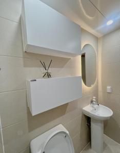 New Line 2 5 minutes from Bongcheon Station 6 minutes by airport bus 2 rooms up to 5 people