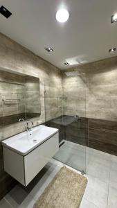 كورنيش المنيل عبد العزيز السعود