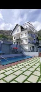 Misty Cabin - Devikolam