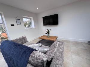 The Hide Away By The Garden Spa Stays - Hot Tub