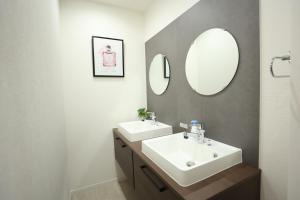 homey I 横浜中華街の中に位置する120平米一戸建まるごと貸切 I ダブルサイズ寝具8台最大16人 I 元町中華街駅徒歩3分