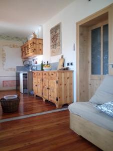 Charming Frescoed Apartment