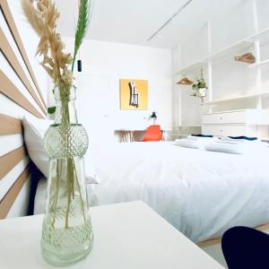 M4 WHITE Monolocale Moderno e Funzionale